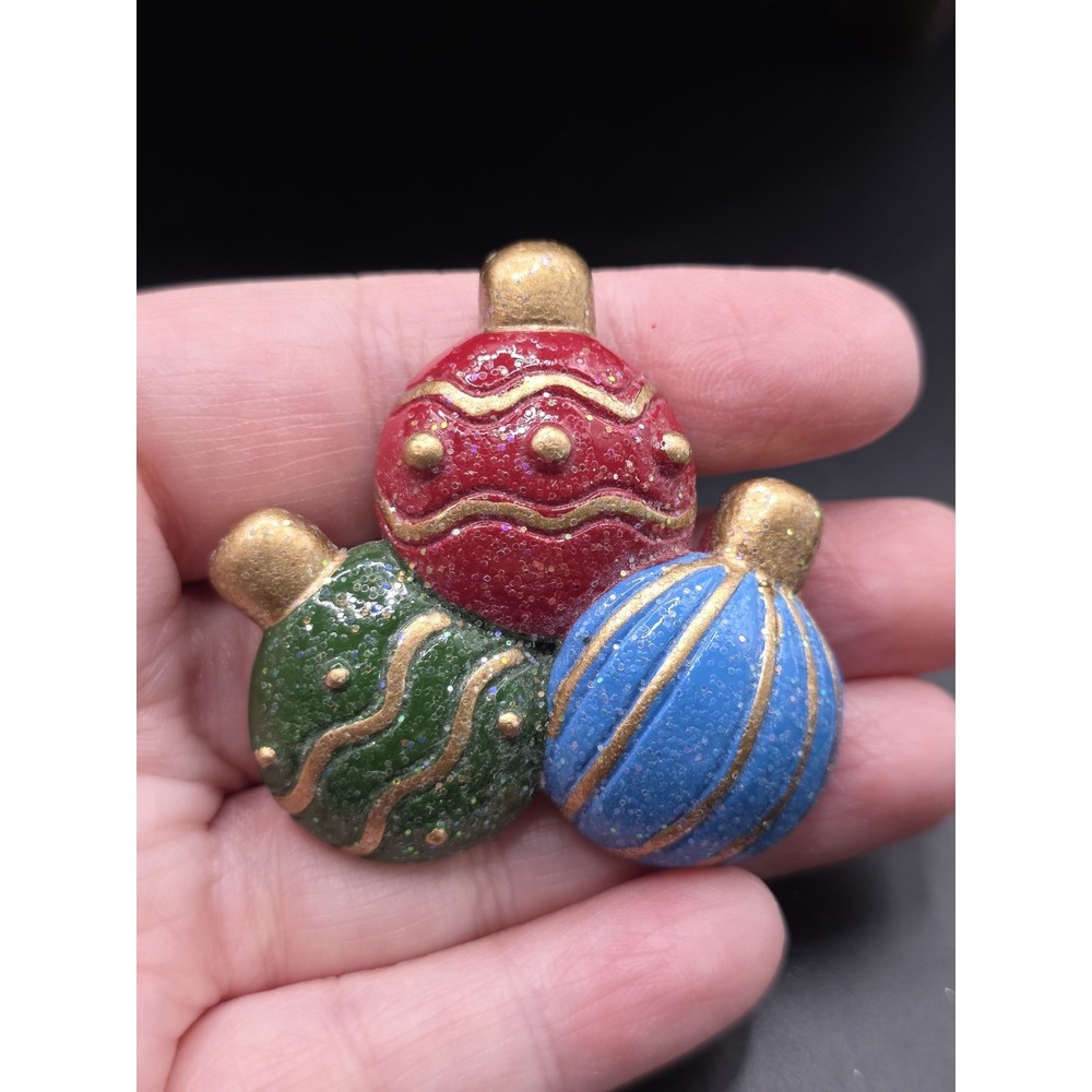 3 bulb vintage Christmas brooch in very good Vintage condition